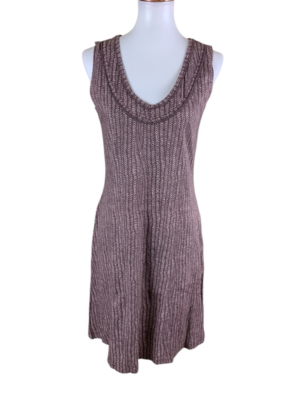 Fresh‎ Produce Brown White Chevron Print Sleeveless Knit Dress S Casual